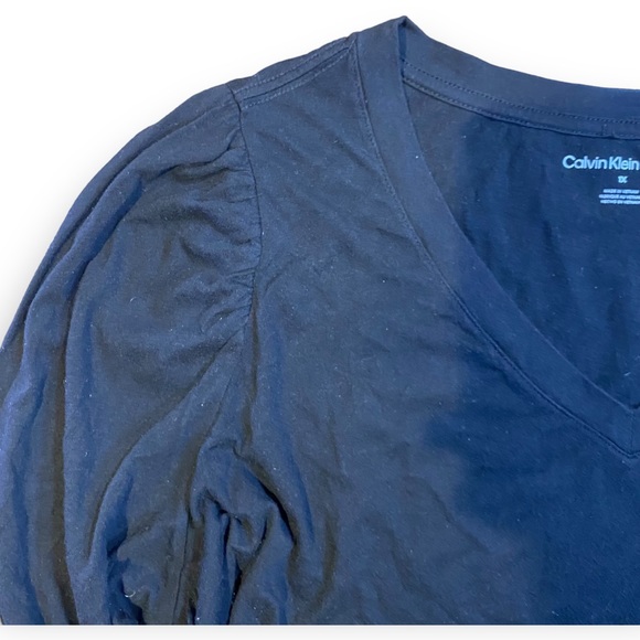 2for$25 Calvin Klein Jeans Black Puff Shoulder V-Neck T-shirt Plus Size 1X - Picture 6 of 10